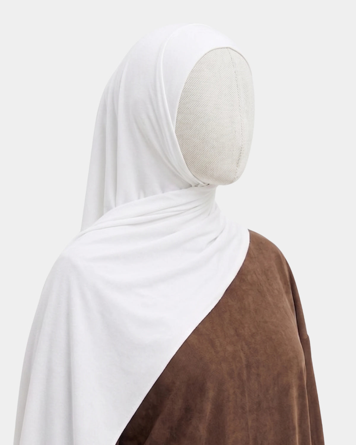 Hijab modal breathable blanc, vue de dos, drapé sur les épaules - Rawdaya