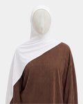 Hijab modal breathable blanc, porté de face - Rawdaya