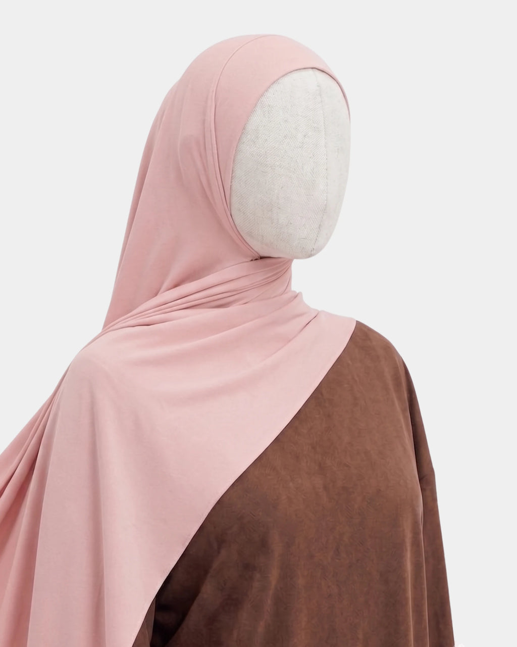 Hijab modal breathable rose poudré, vue de dos, drapé sur les épaules - Rawdaya
